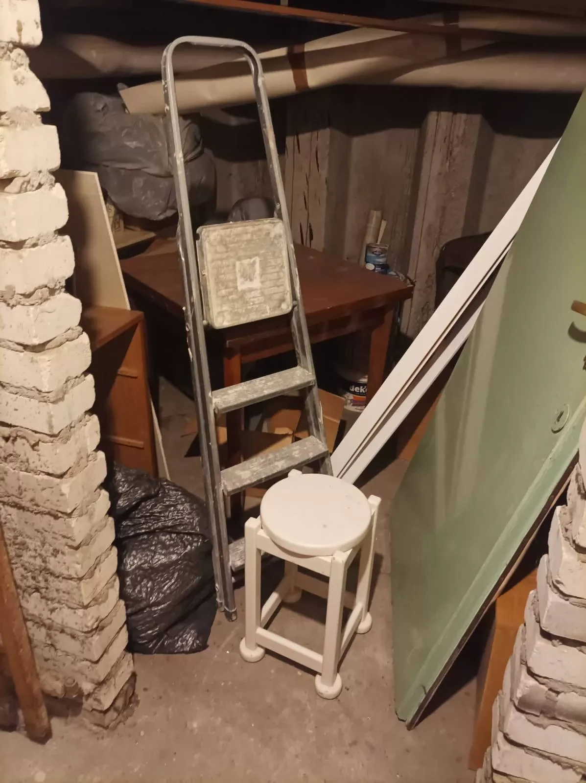 Opróżnianie piwnic w Warszawie